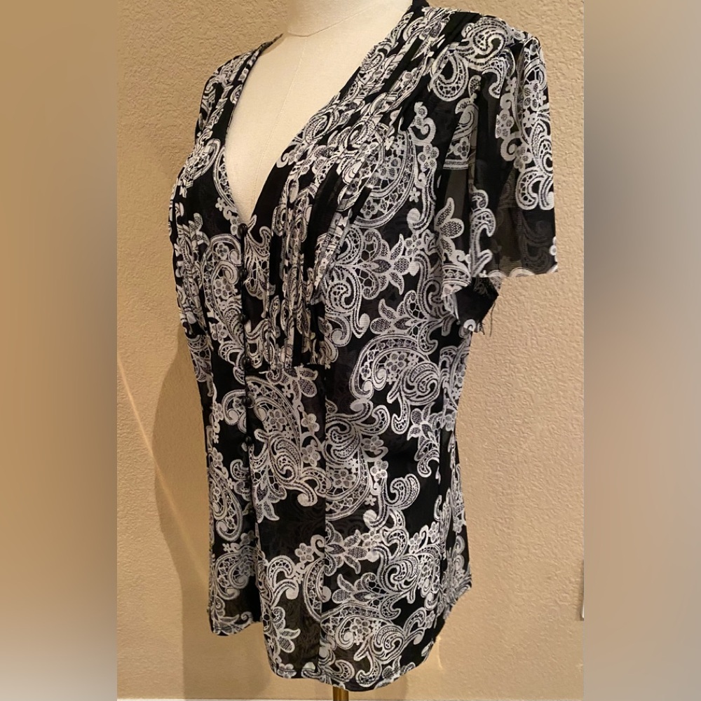 Inc ladies short sleeve top size XL
